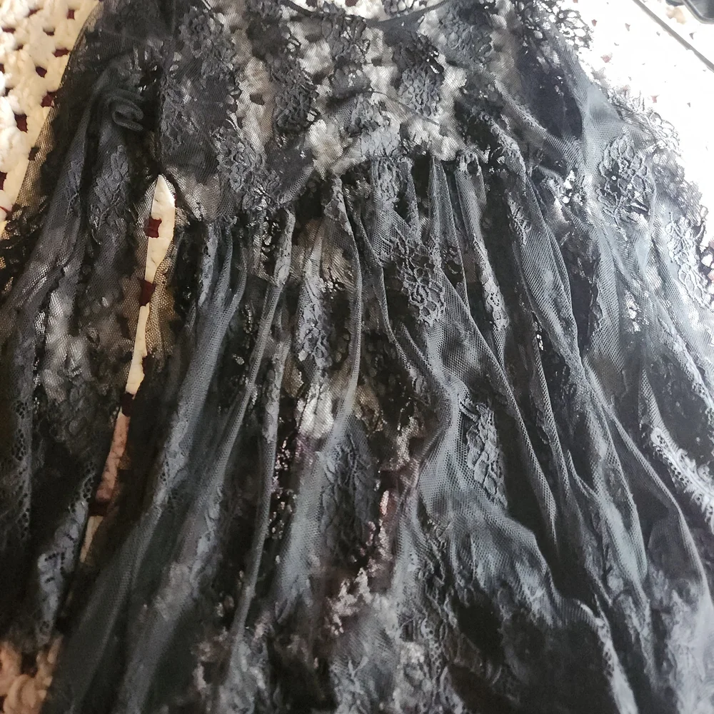 Forever 21 Black Lace Long Sleeve Dress - Picture 4 of 4